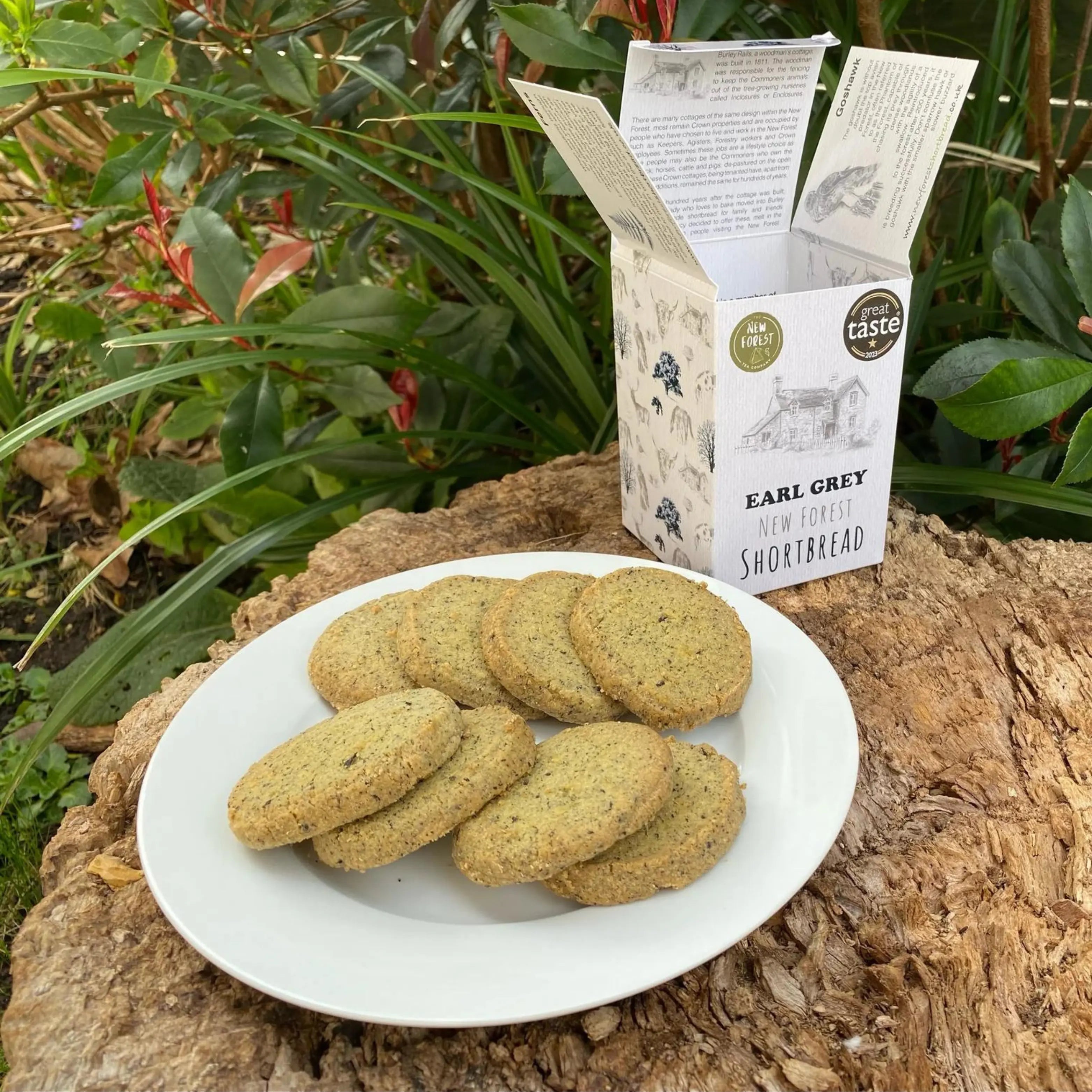 Earl Grey-infused shortbread: delicate, buttery cookies with a hint of bergamot, perfect for tea time indulgence.