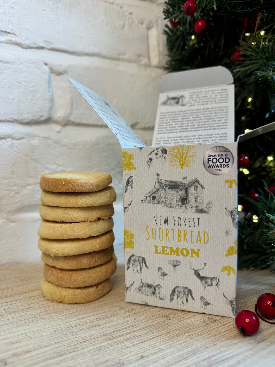 Lemon Flavoured New Forest Shortbread - Box of 8